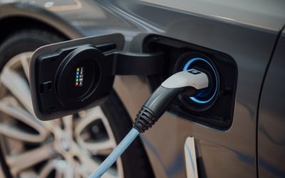 Wat gebeurt er als de laadpaal van de werkgever thuis ook geld oplevert?